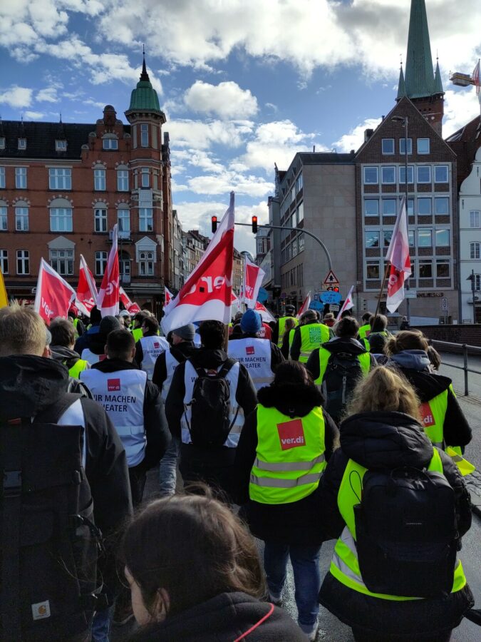 Warnstreik des öffentlichen DIenstes in Lübeck am 24.3.2023